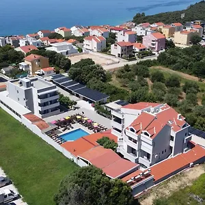 Appart hôtel Plat, Kožino